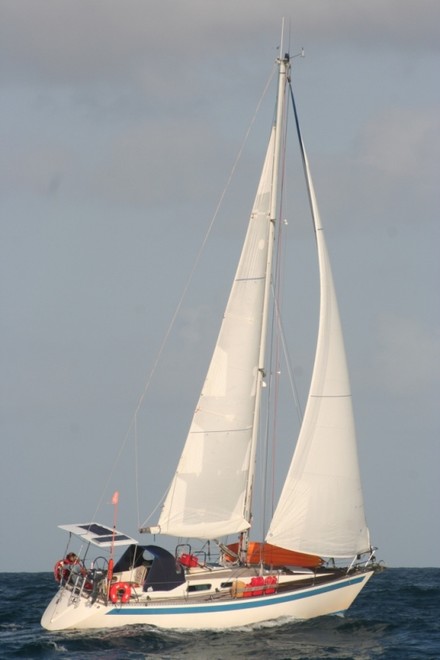 Magic Roundabout - OceansWatch Project Lead Boats Head for the Islands © David Tee